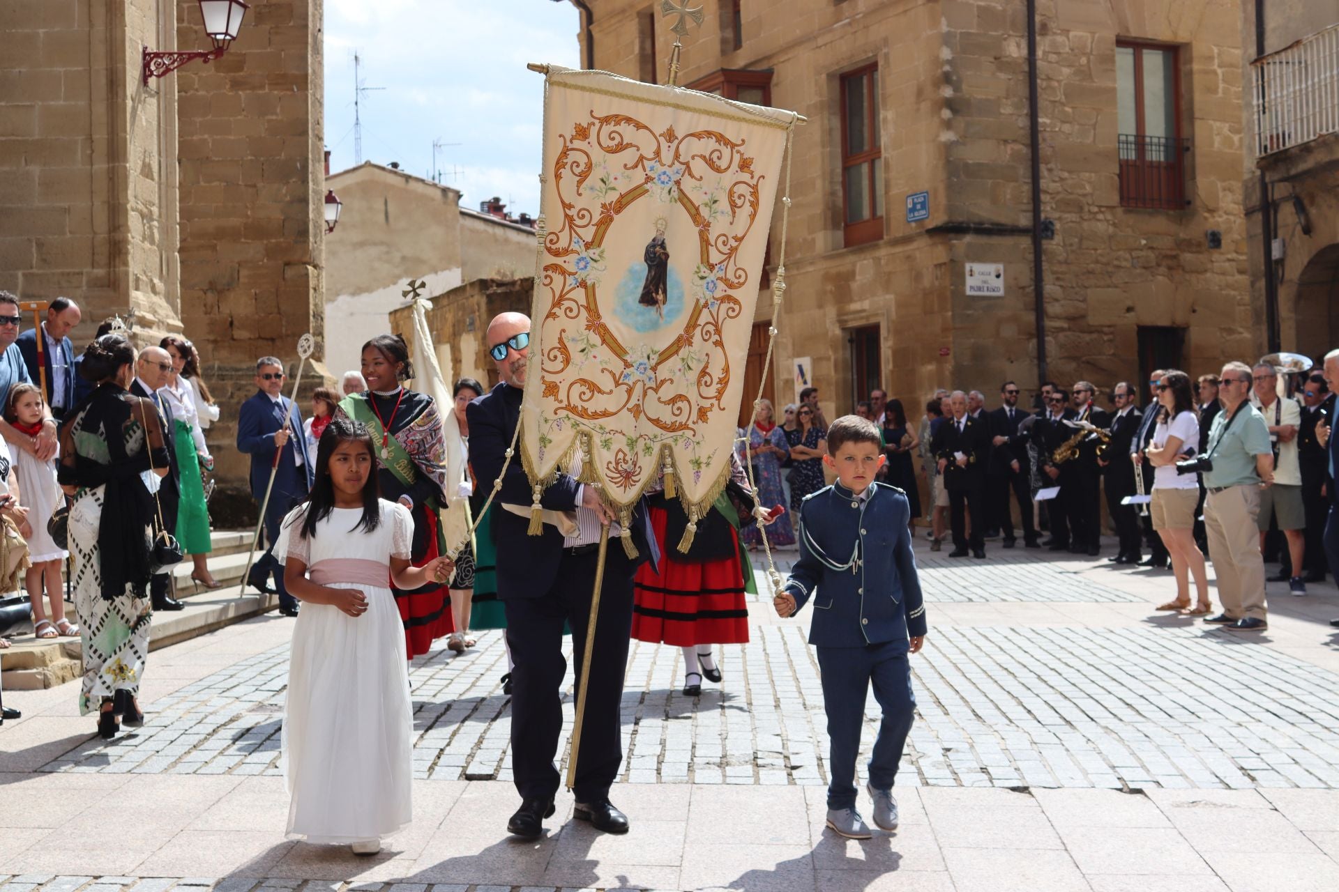 San Felices recorre las calles de Haro