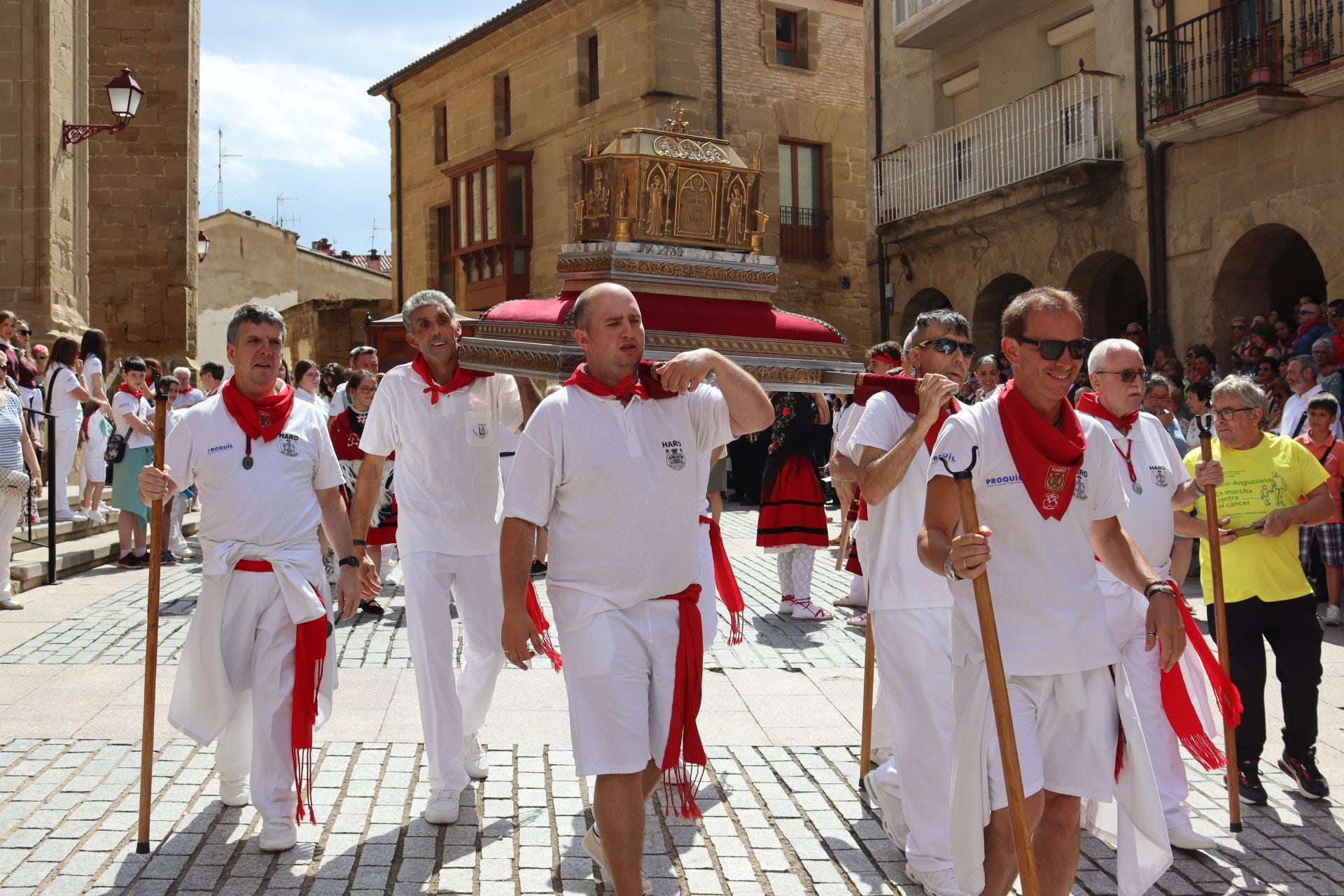 San Felices recorre las calles de Haro