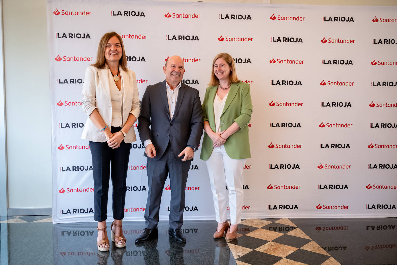 Lorena Ruiz, Clemente Bea y Noemí Manzanos.