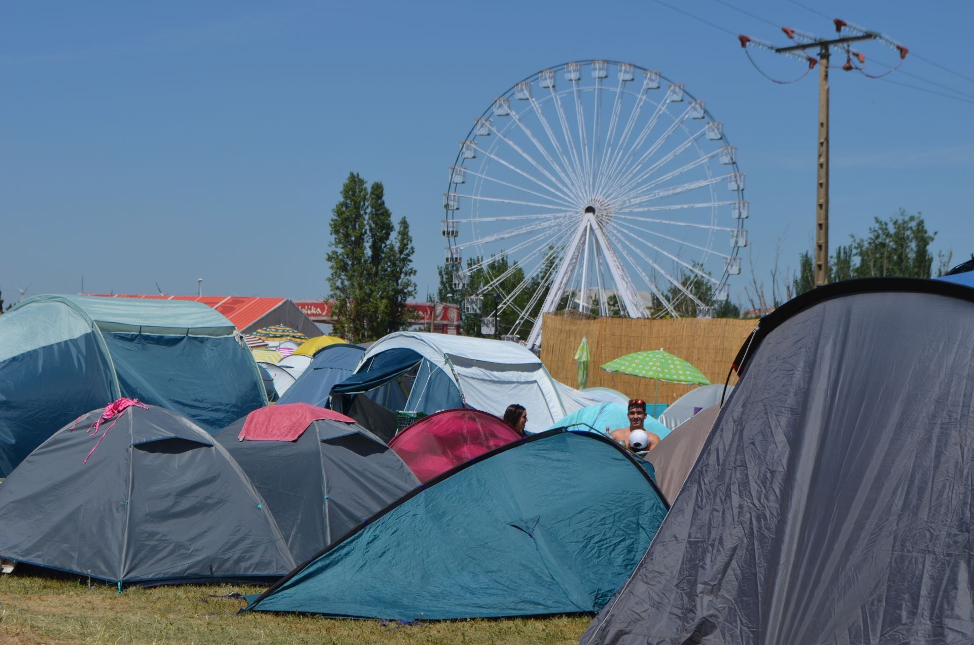 La acampada de los &#039;holikers&#039;