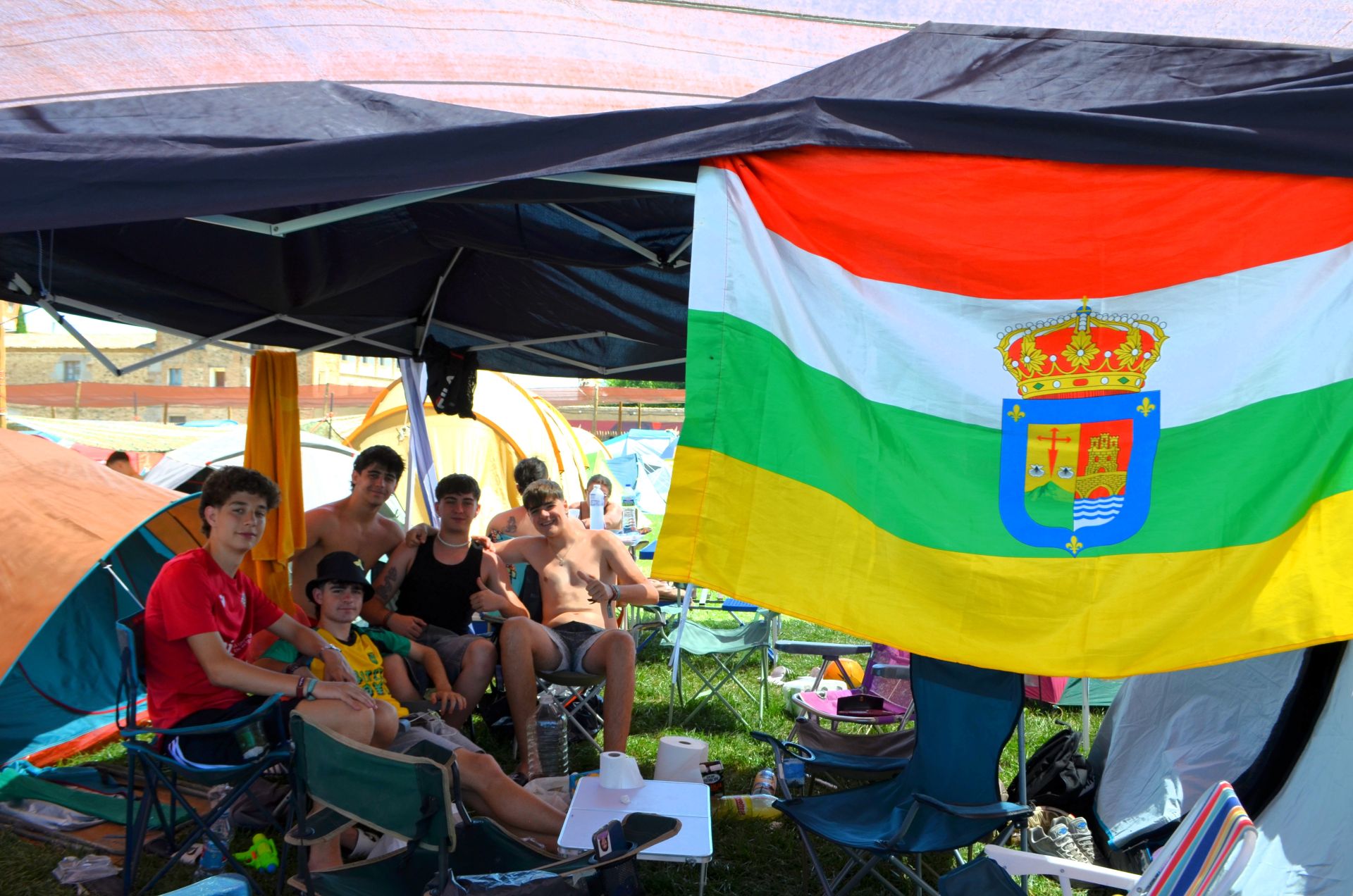 La acampada de los &#039;holikers&#039;