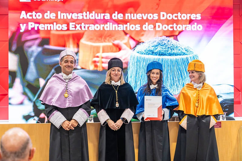 Las imágenes del acto de investidura de nuevos doctores en la UR