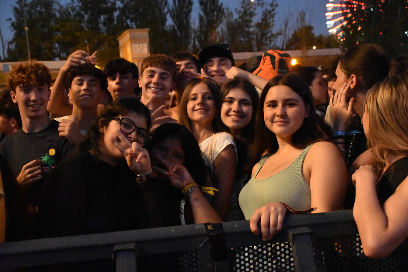 Duki, Timmy Trumpet y fuegos artificiales en el festival Holika