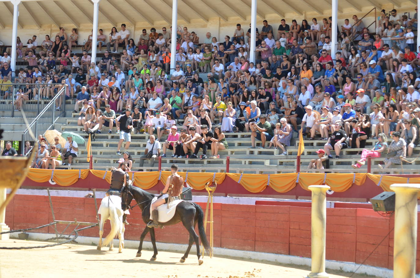 Las imágenes de los gladiadores, bailarinas y carreras de cuadrigas