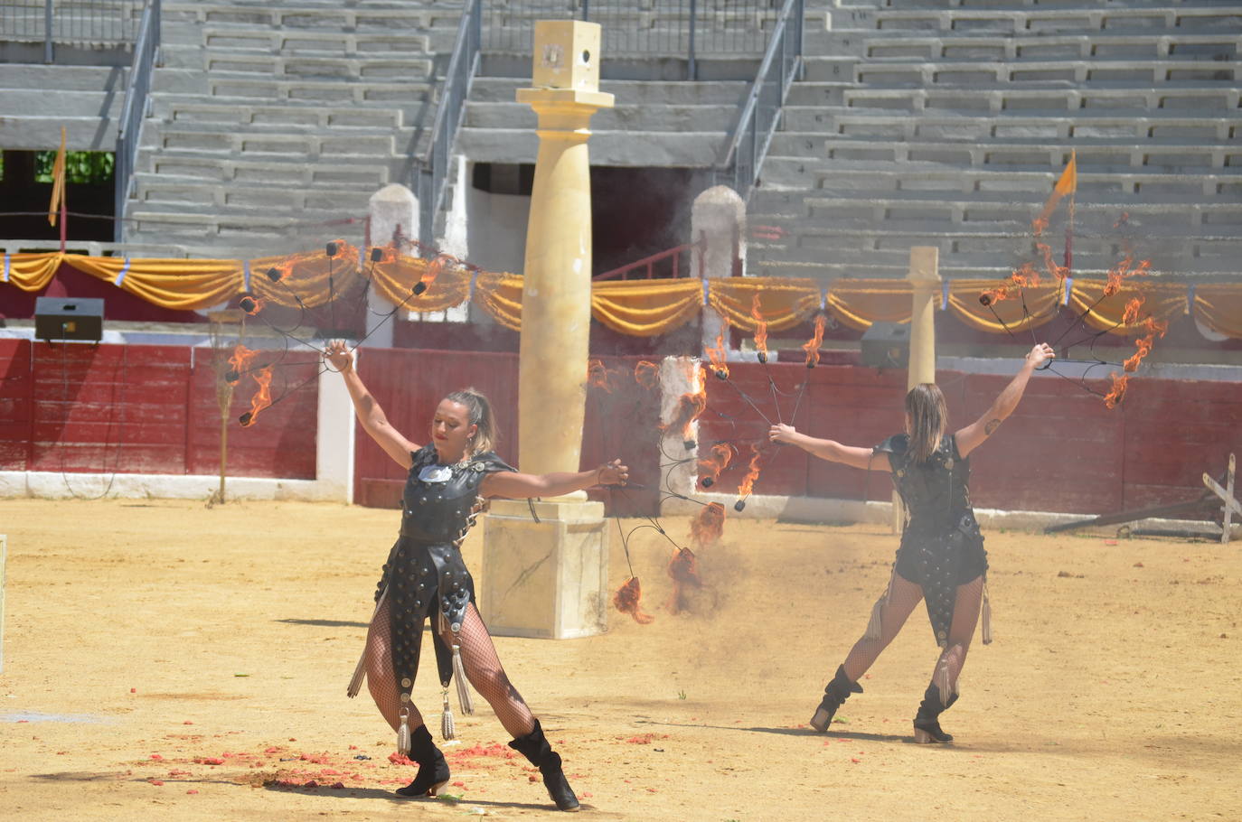 Las imágenes de los gladiadores, bailarinas y carreras de cuadrigas