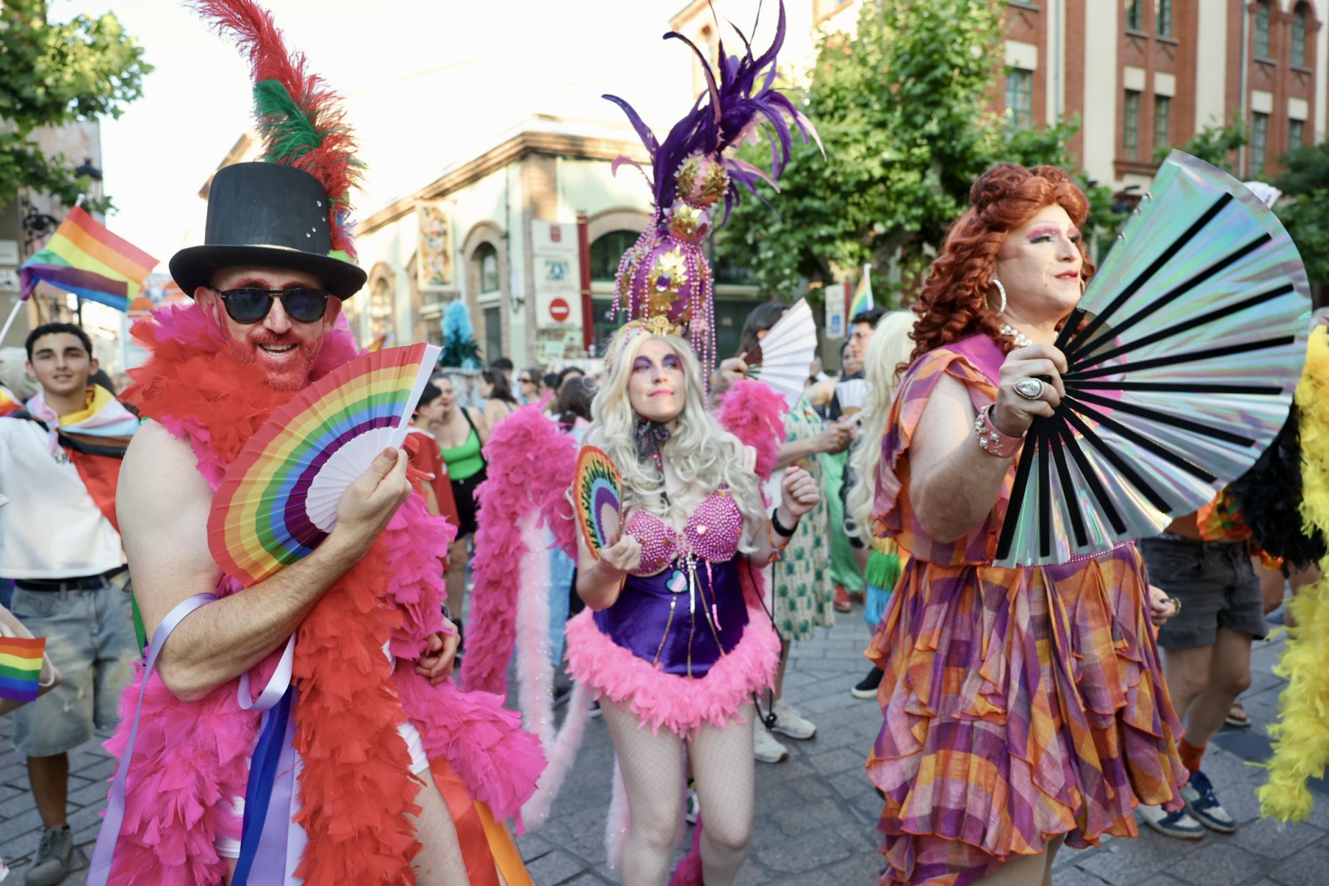 El colectivo LGTBIQ+ saca el Orgullo en las calles de Logroño