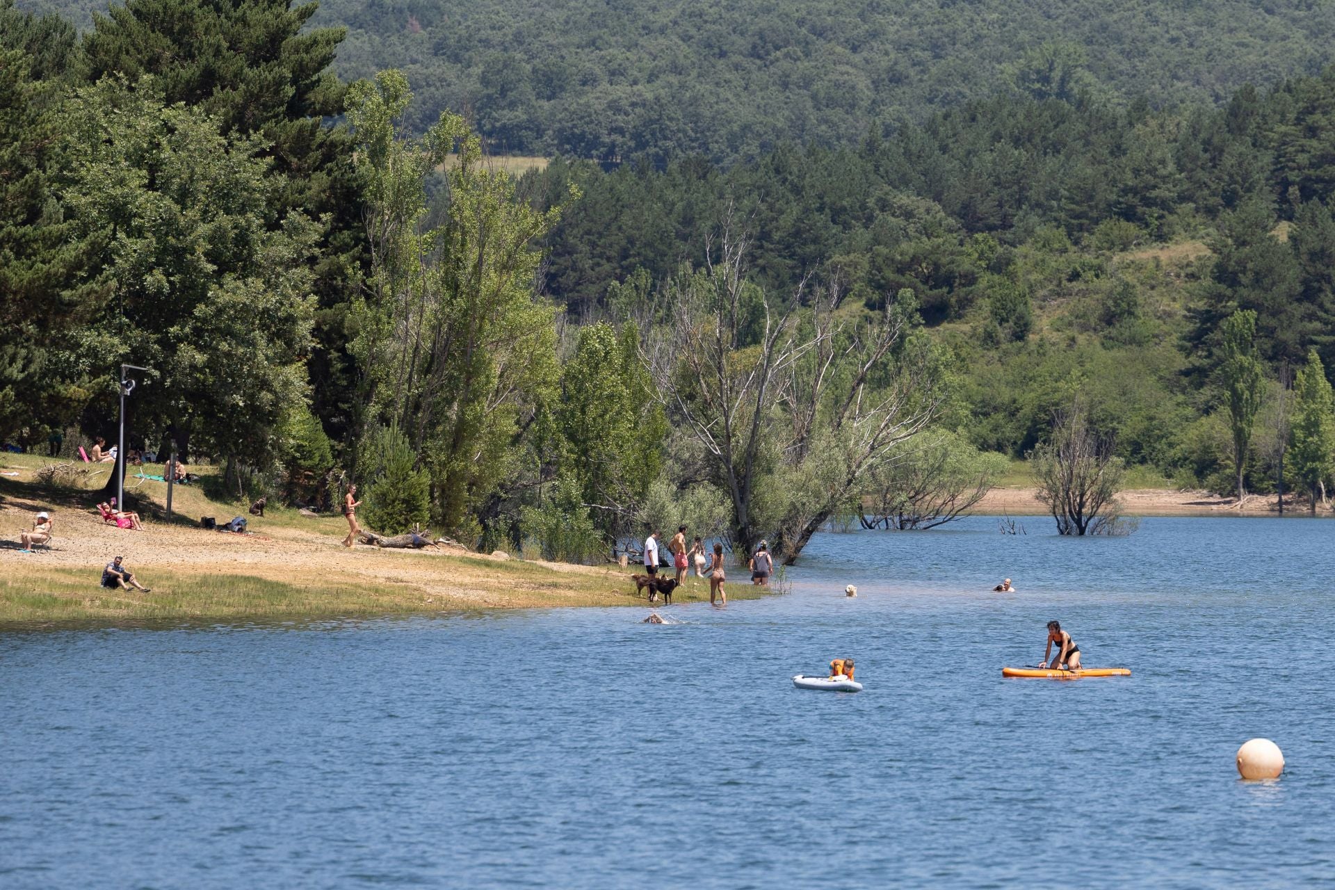 Las imágenes de los bañistas en El Rasillo