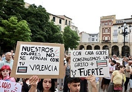 Las imágenes de la concentración contra el odio y la violencia en Logroño