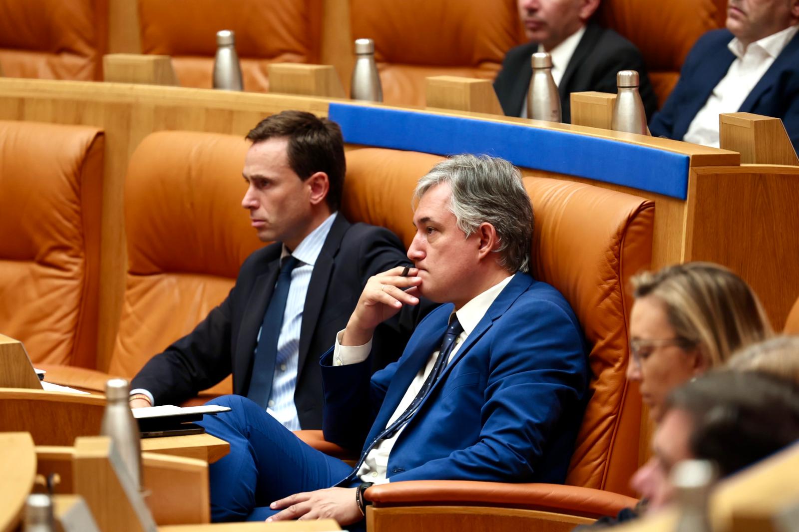 Las imágenes de debate del estado de la región