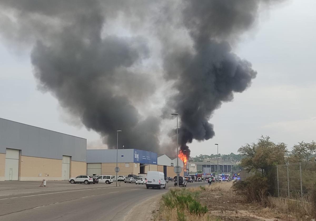 Las imágenes del incendio en Sillalfaro