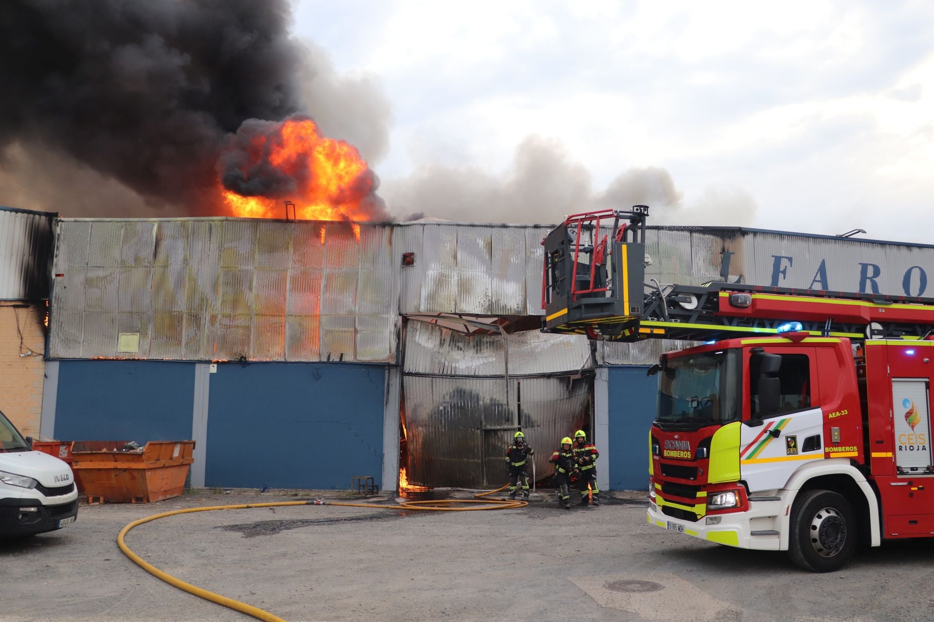Las imágenes del incendio en Sillalfaro