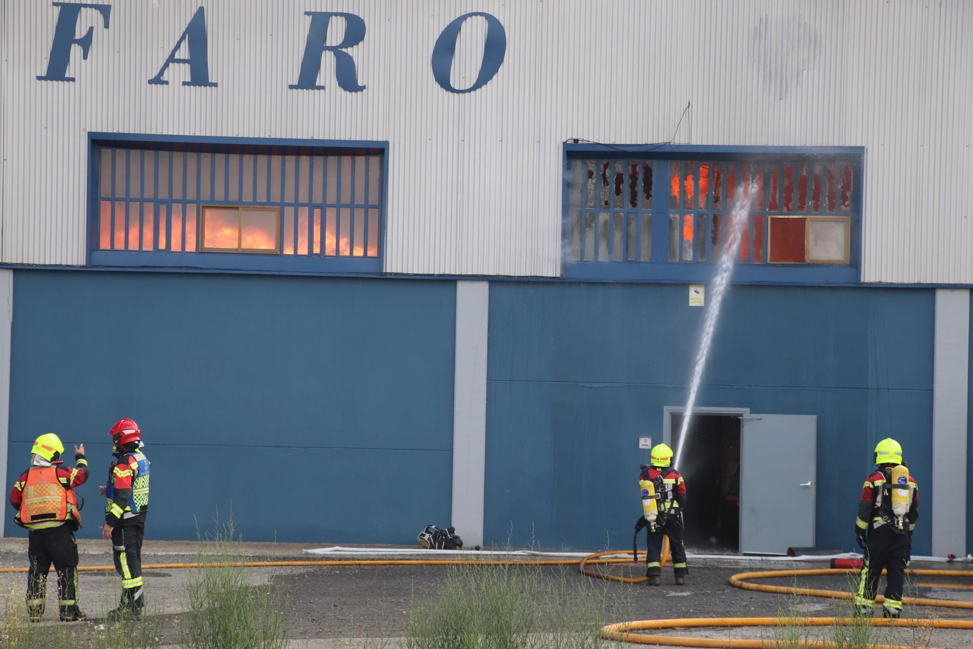 Las imágenes del incendio en Sillalfaro