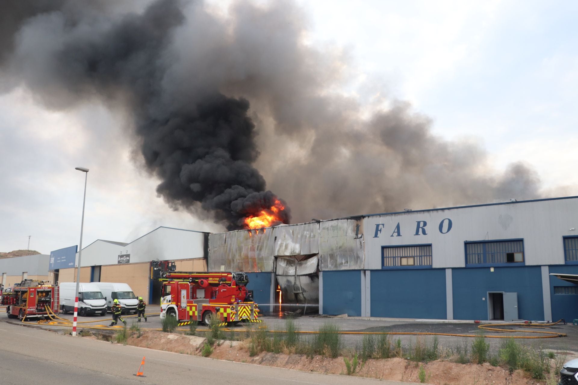 Las imágenes del incendio en Sillalfaro