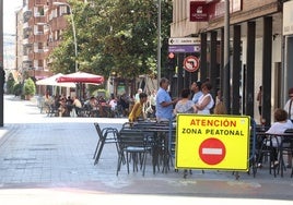Peatonalizar el centro busca fomentar el comercio y la convivencia.