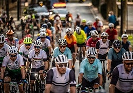 El cicloturismo le planta cara al calor