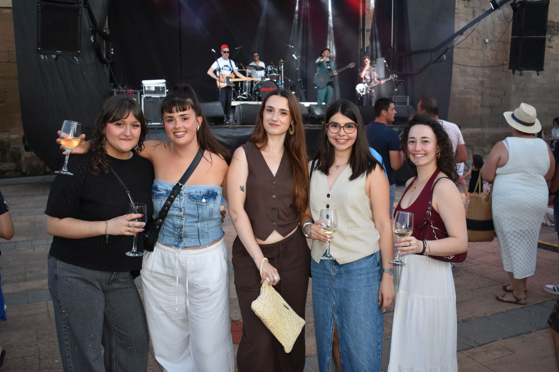 Fiesta del vino con música de Sabina en Ausejo