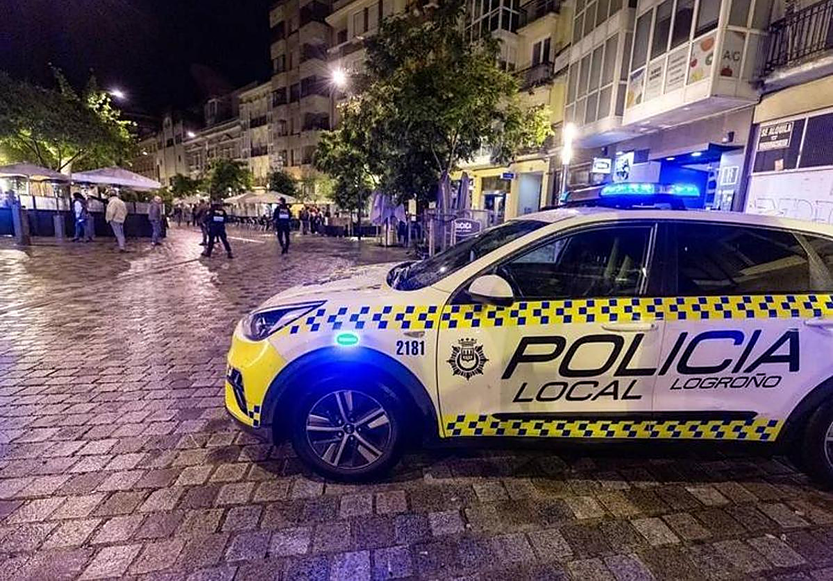 Patrulla de la Policía Local de Logroño.