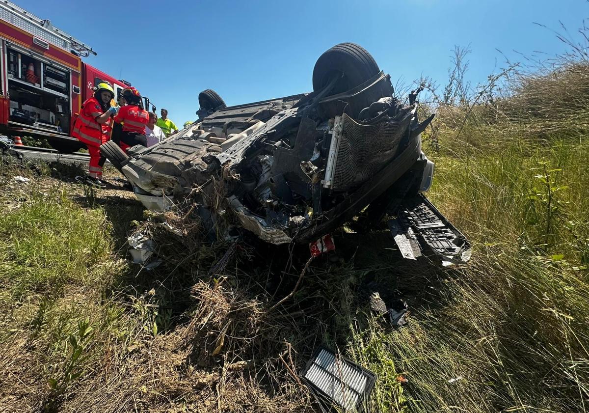 Imagen principal - Una colisión frontal en la N-232 entre Briones y Gimileo deja dos heridos