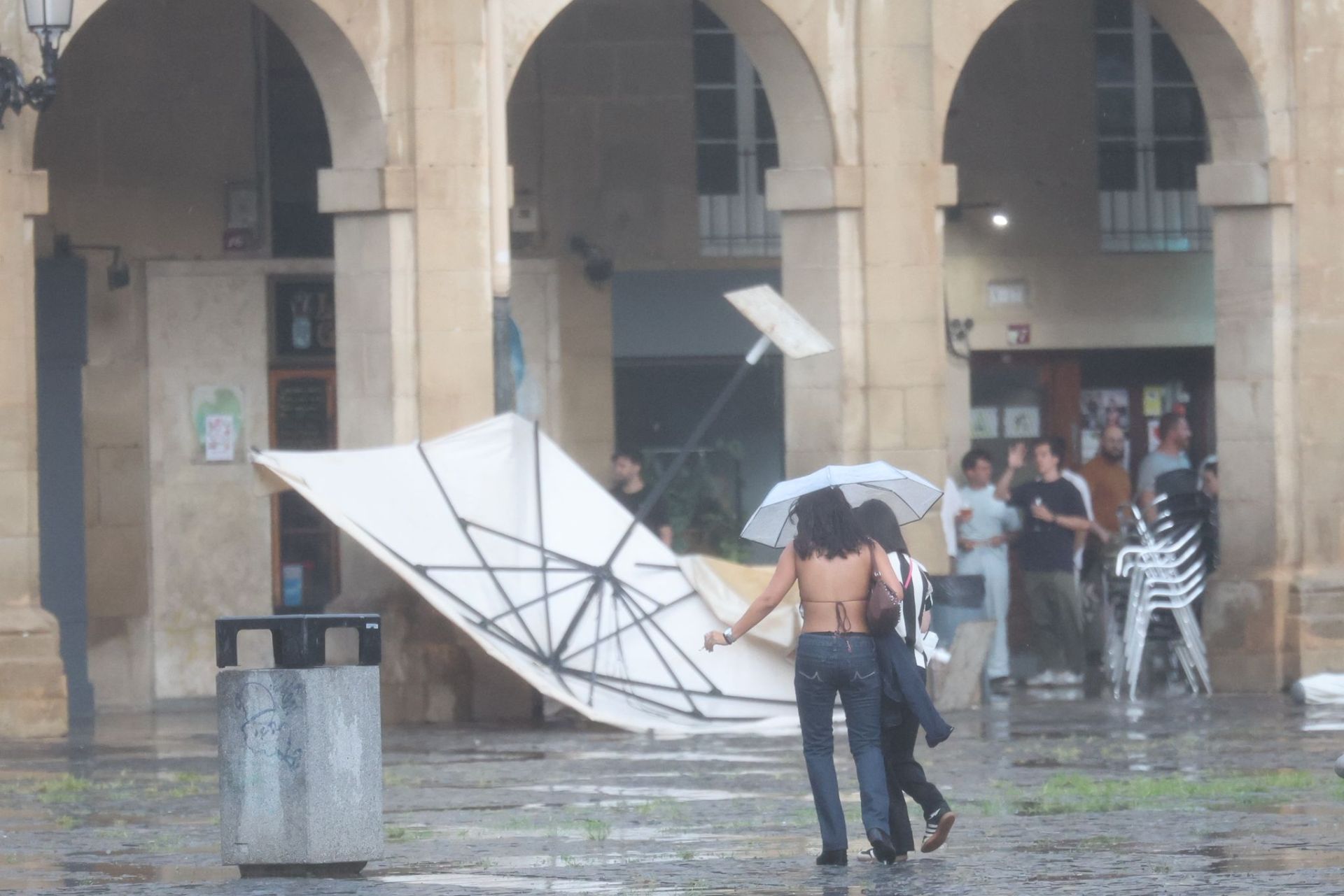 Las imágenes de la fuerte tormenta caída en Logroño