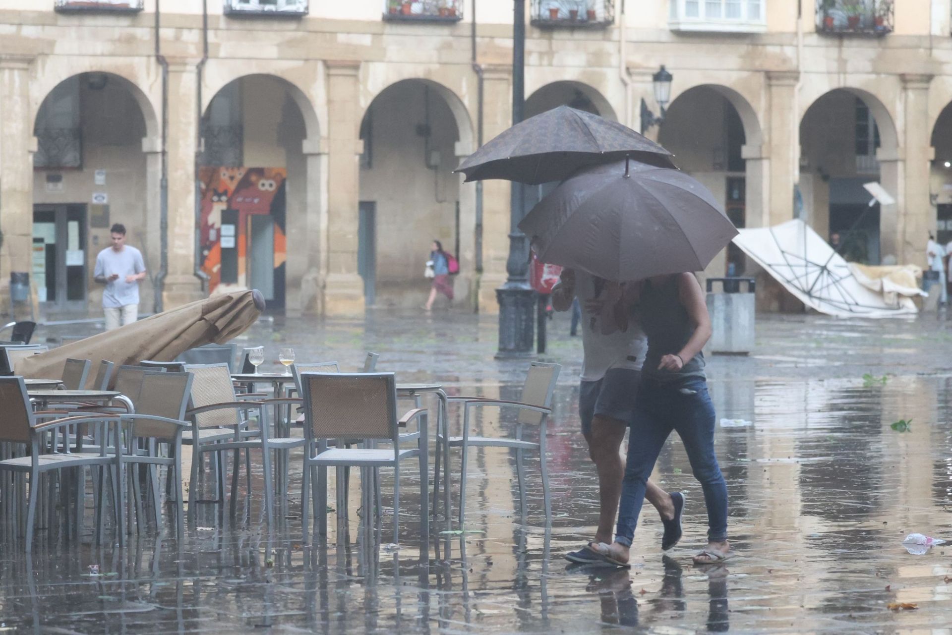 Las imágenes de la fuerte tormenta caída en Logroño