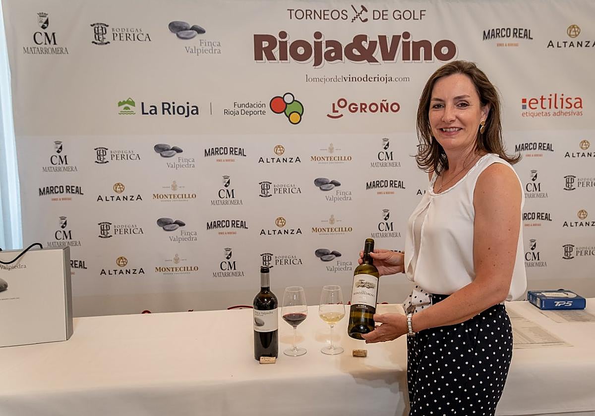 Leticia Villegas guió la cata a través de los vinos de Finca Valpiedra.