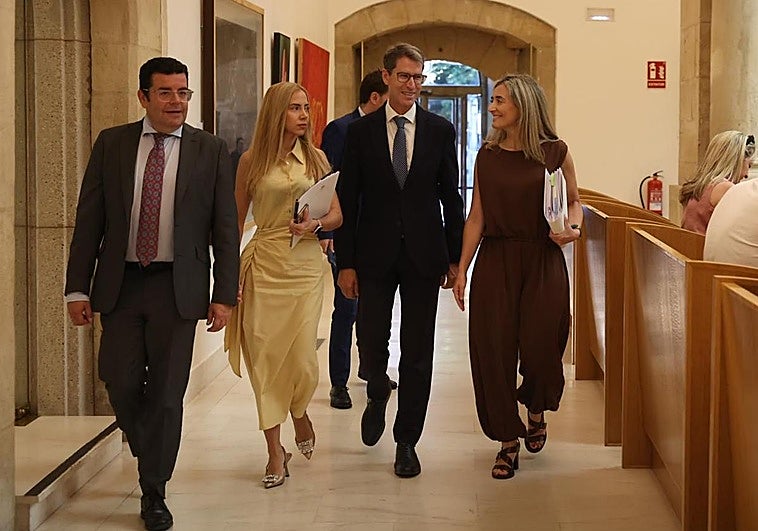 Alfonso Domínguez, Marta Fernández, Gonzalo Capellán y Cristina Maiso llegan al Parlamento.