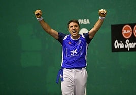 Peio Etxeberria celebra una victoria.
