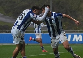 Iker Otadui celebra un gol con la Real Sociedad C