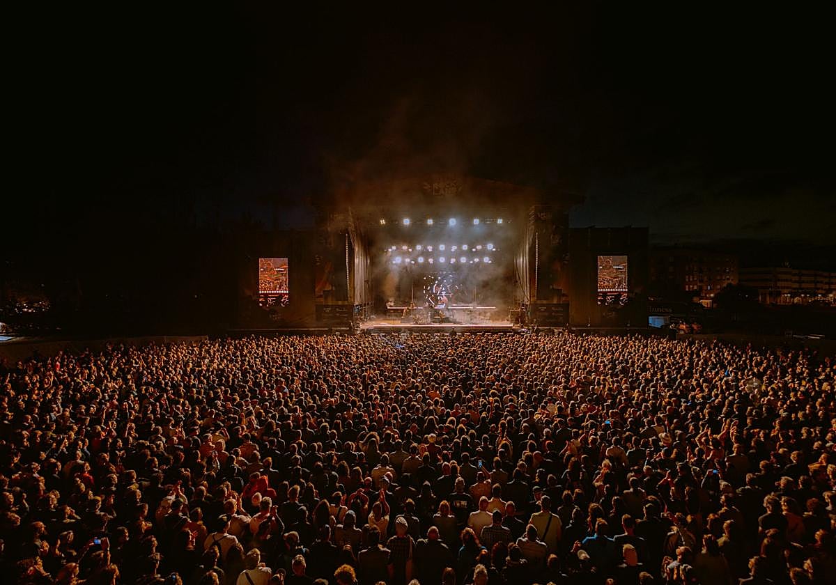 The Black Keys durante su actuación, que cerró el festival calceatense hasta el próximo año.