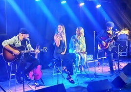 Sole Giménez durante su actuación en 'Conciertos en el tejado' en 2022.