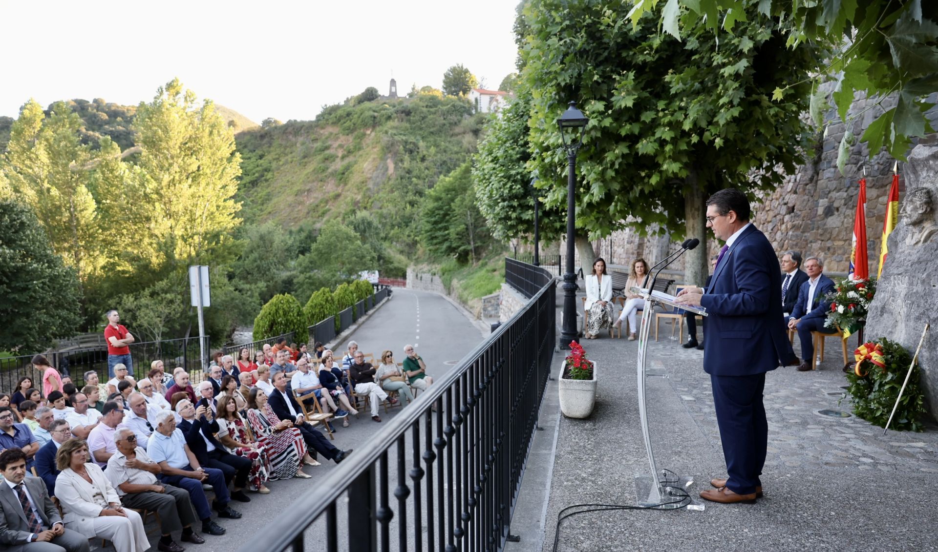 Acto institucional en memoria de Práxedes Mateo-Sagasta