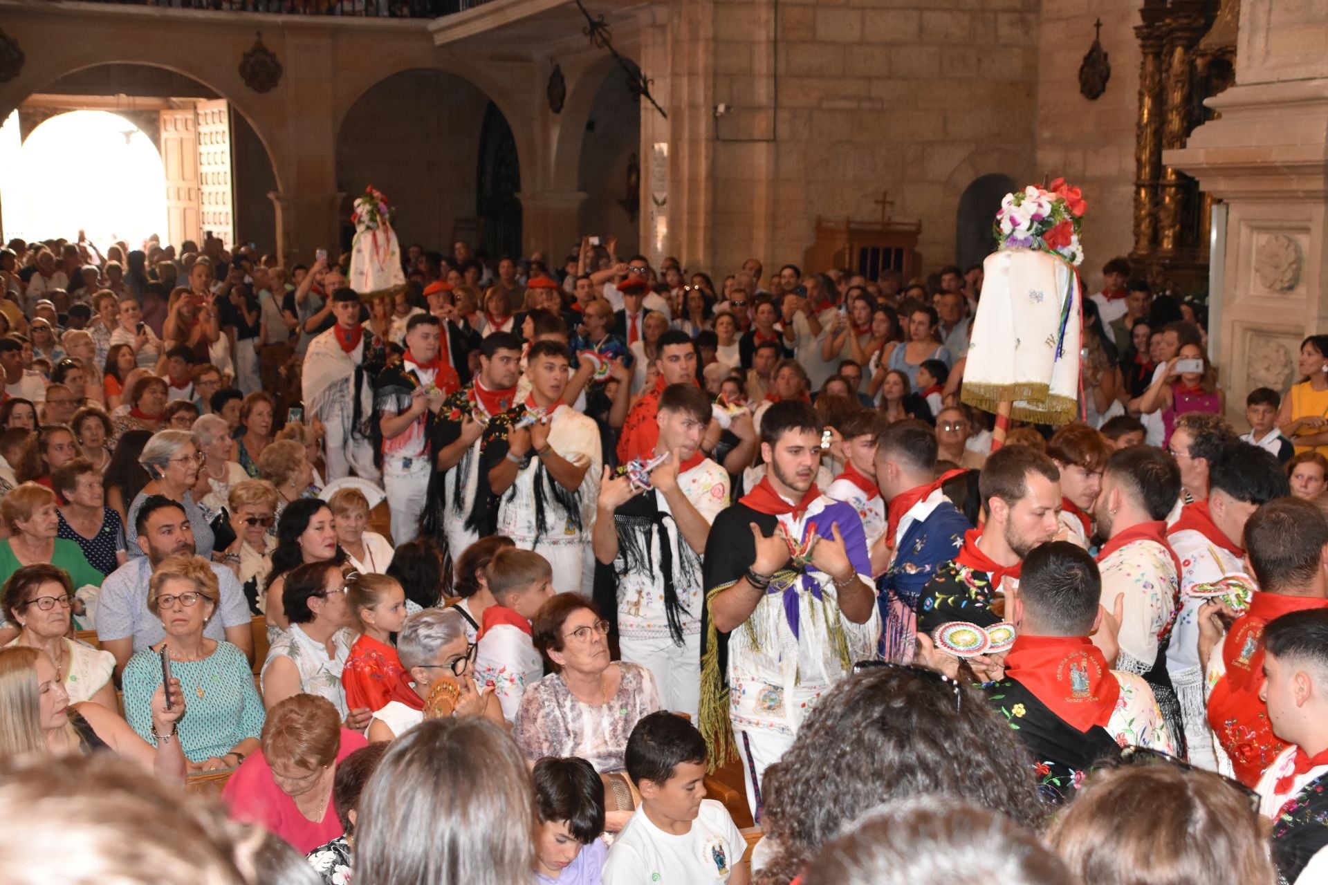 La bajada de Santa Ana y el baile de la gaita, en Cervera