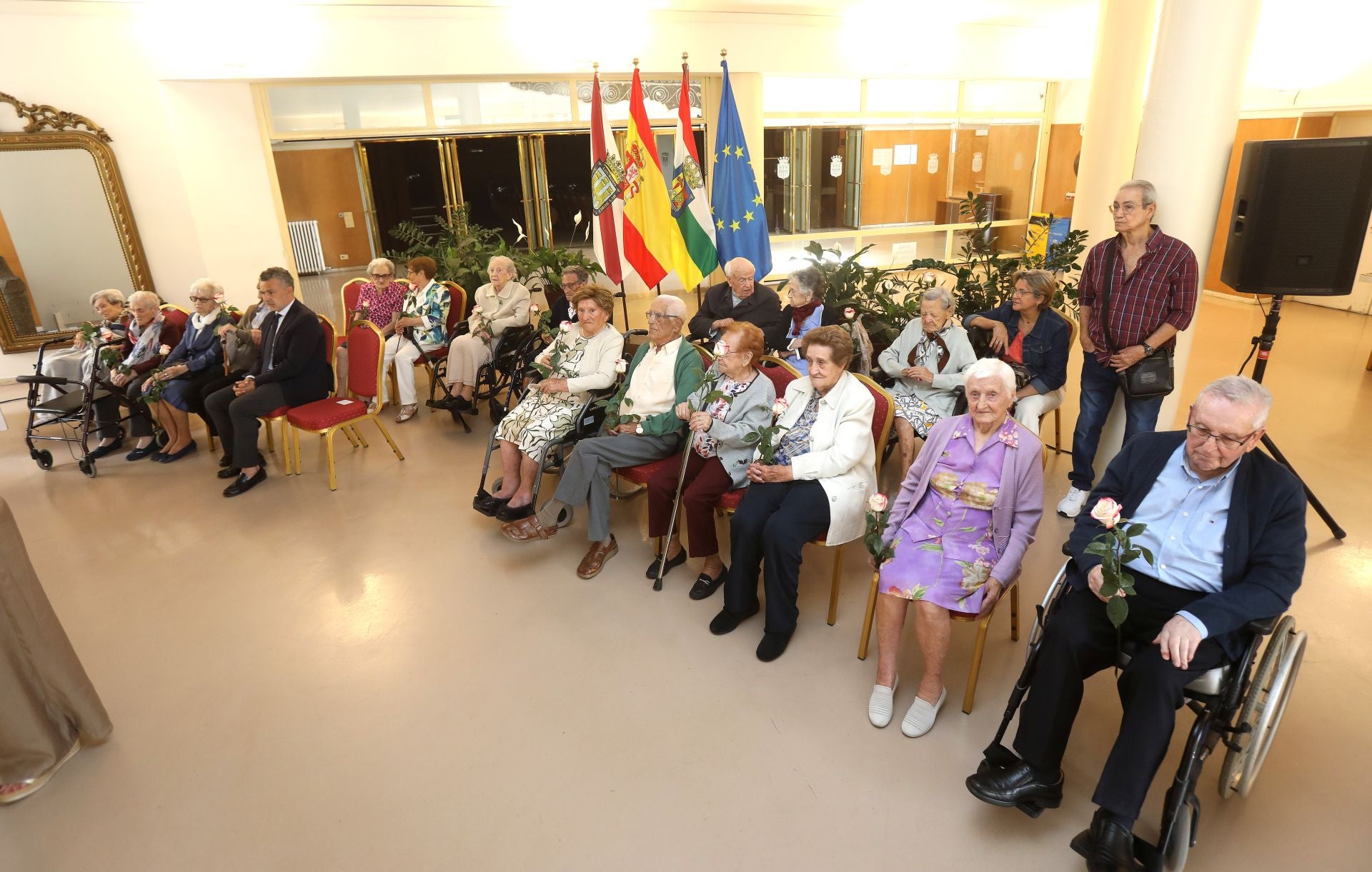 Las imágenes del homenaje a los abuelos de Logroño