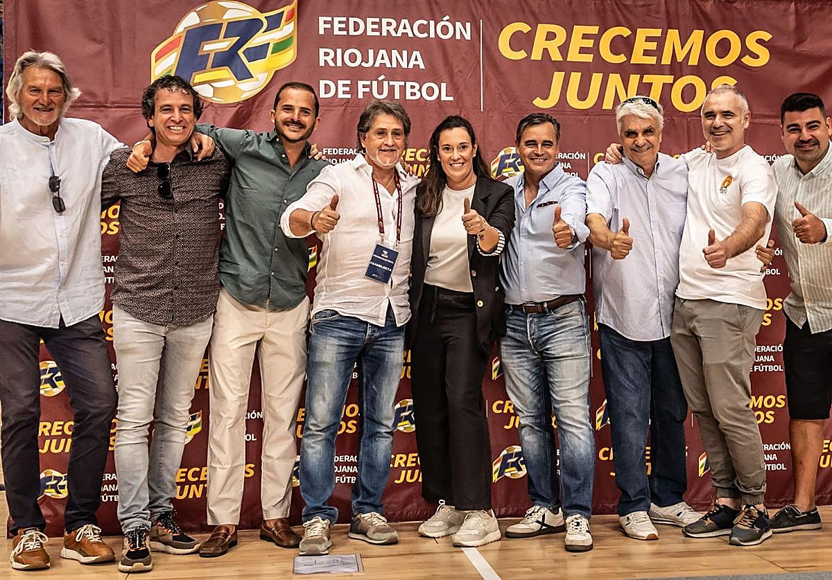 Imagen principal - Gustavo Sáenz finiquita el &#039;alonsismo&#039; en el fútbol riojano