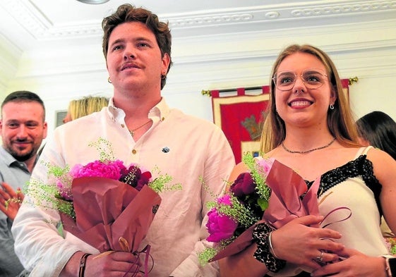 Manuel Garrido y Vanesa Pérez, en el momento de ser elegidos reyes de las fiestas de Calahorra.