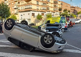 Vuelca un coche tras un accidente en Calahorra