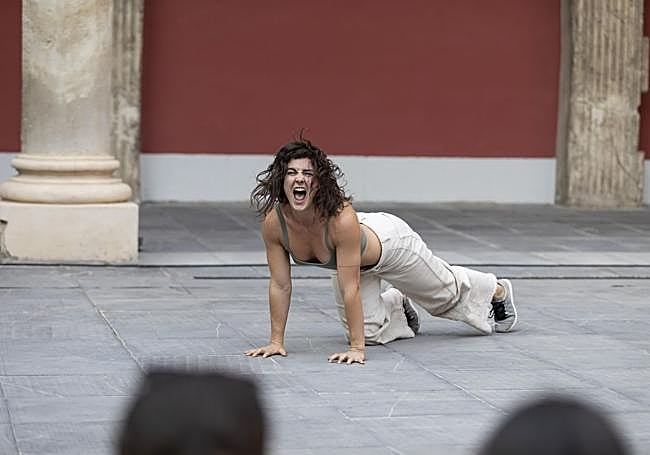 Actuación de María Ganzaráin.