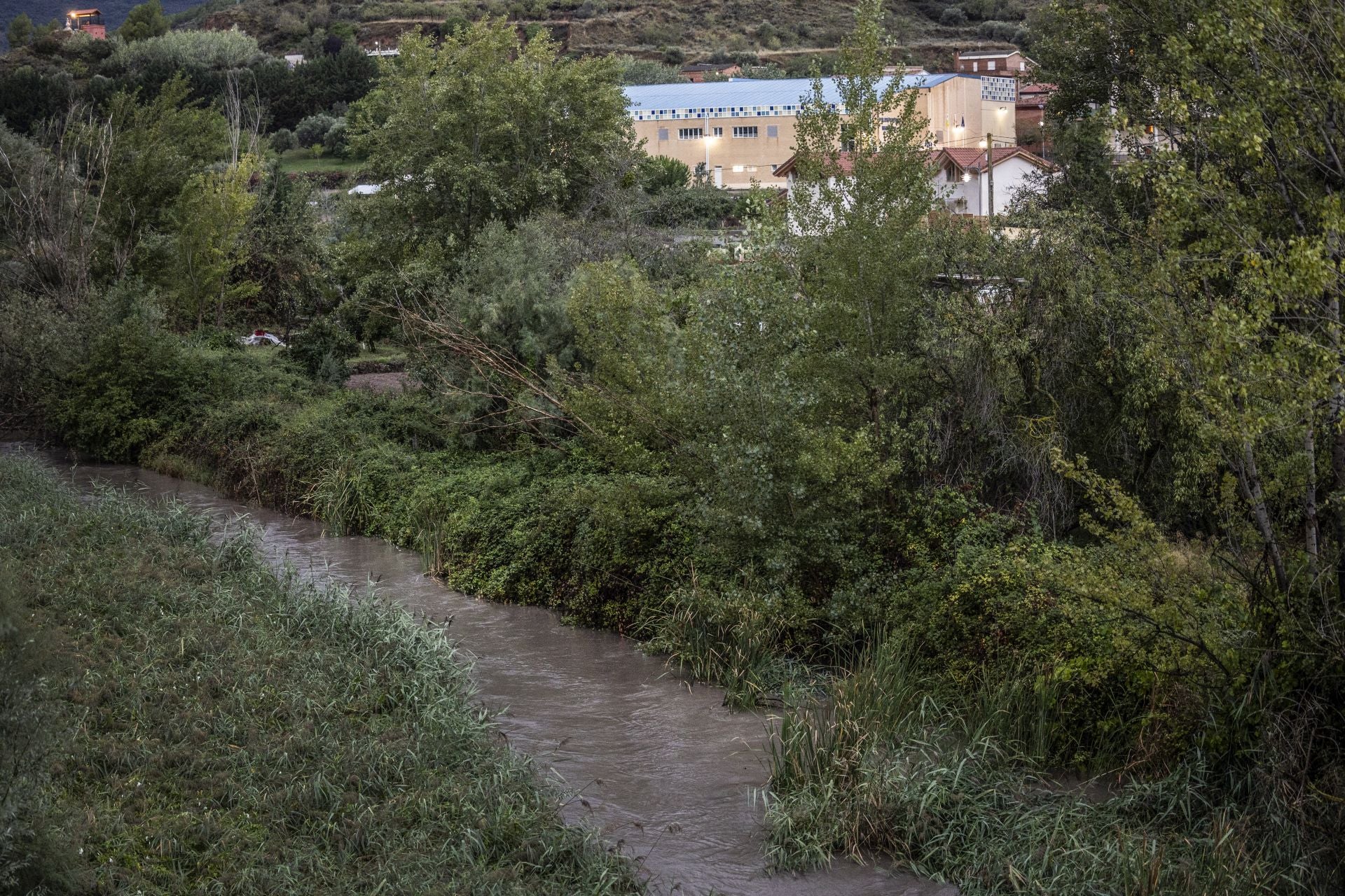 Imagen de archivo de la crecida de un cauce en Ribafrecha, La Rioja.