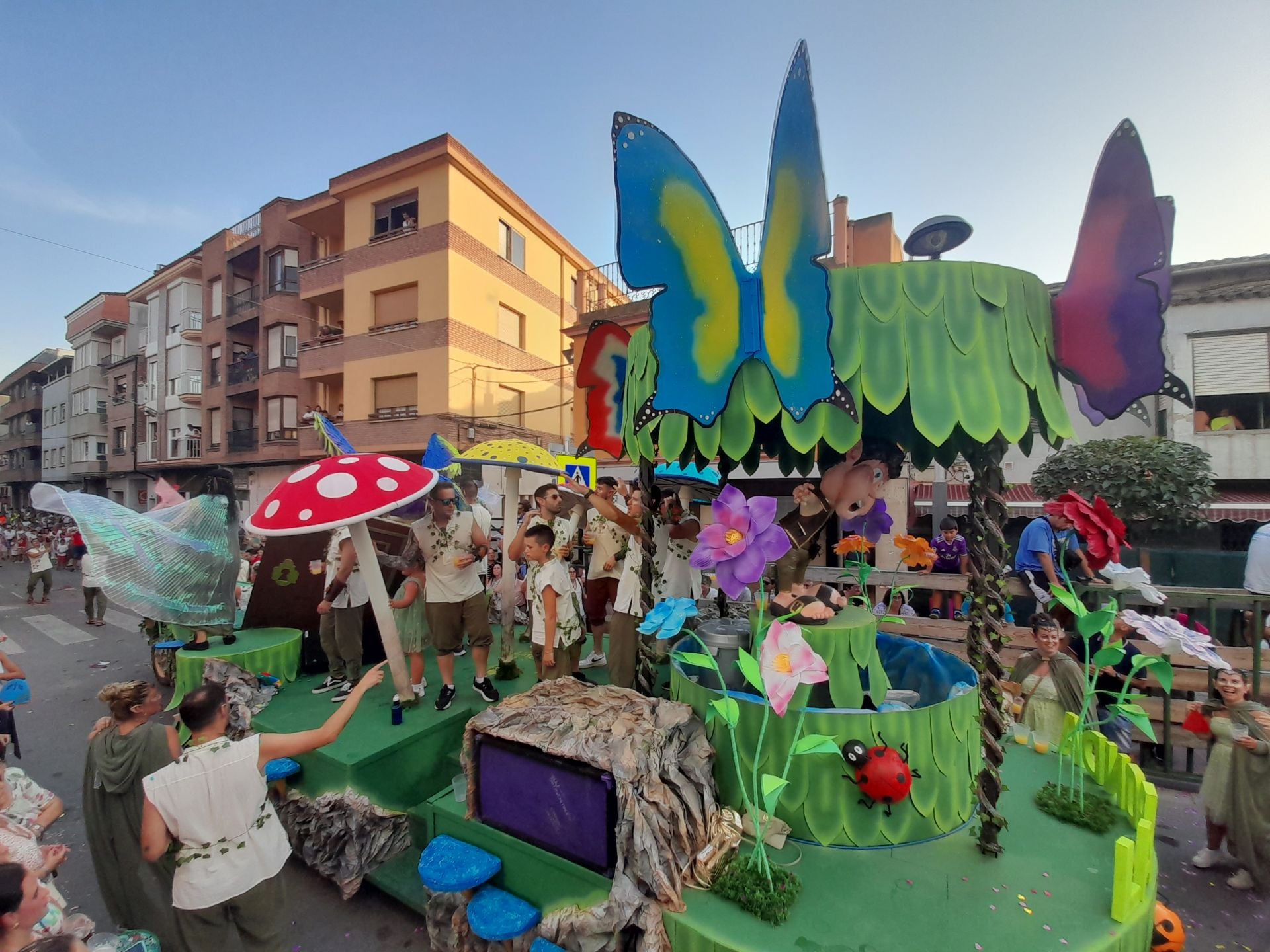 Rincón de Soto disfrutó de las carrozas