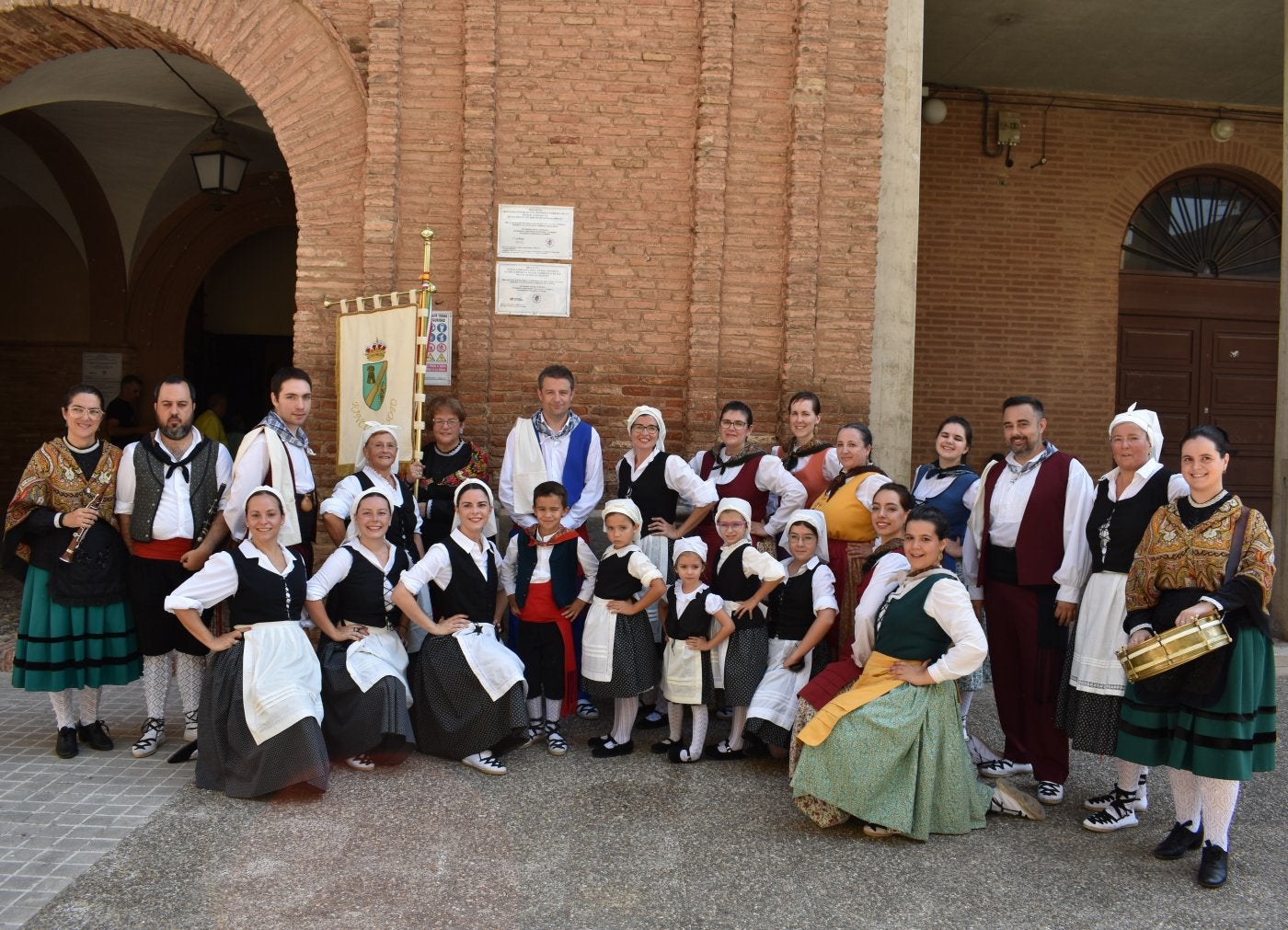 Grupo de danzas de Rincón, Coletores y gaiteros de Albelda.