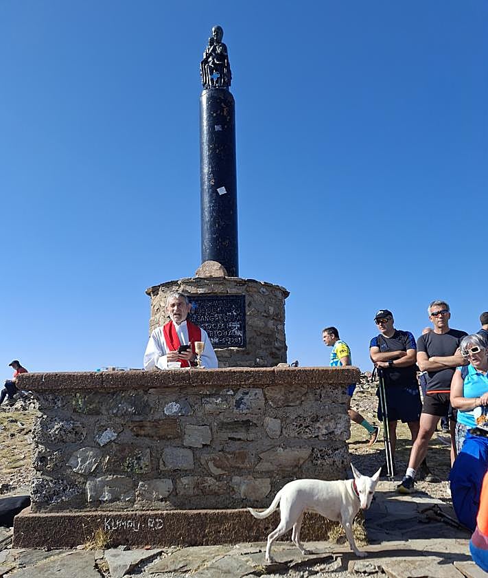 Imagen secundaria 2 - La misa vuelve al San Lorenzo