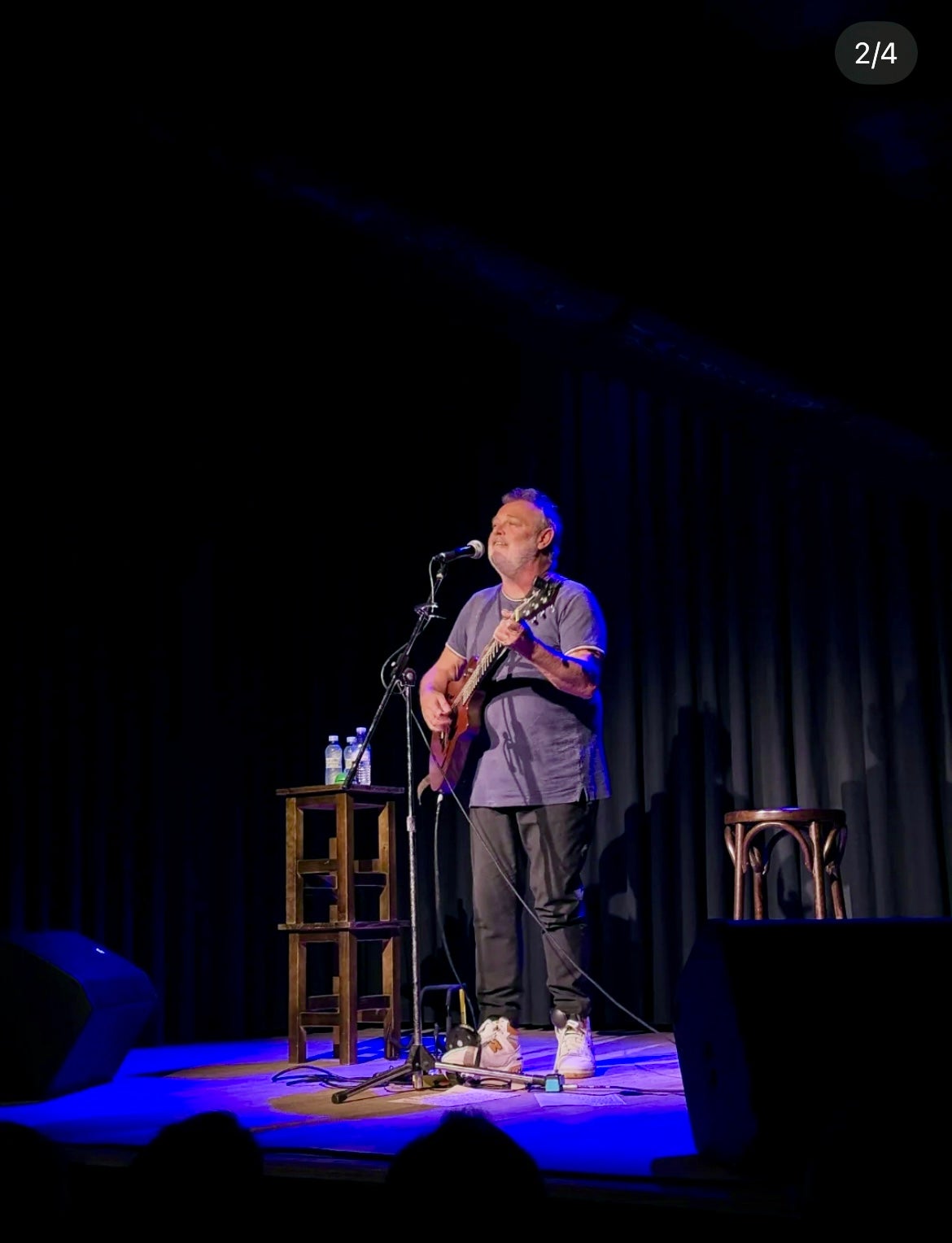 Pablo Carbonell durante su actuación del viernes en la corrala canaliega