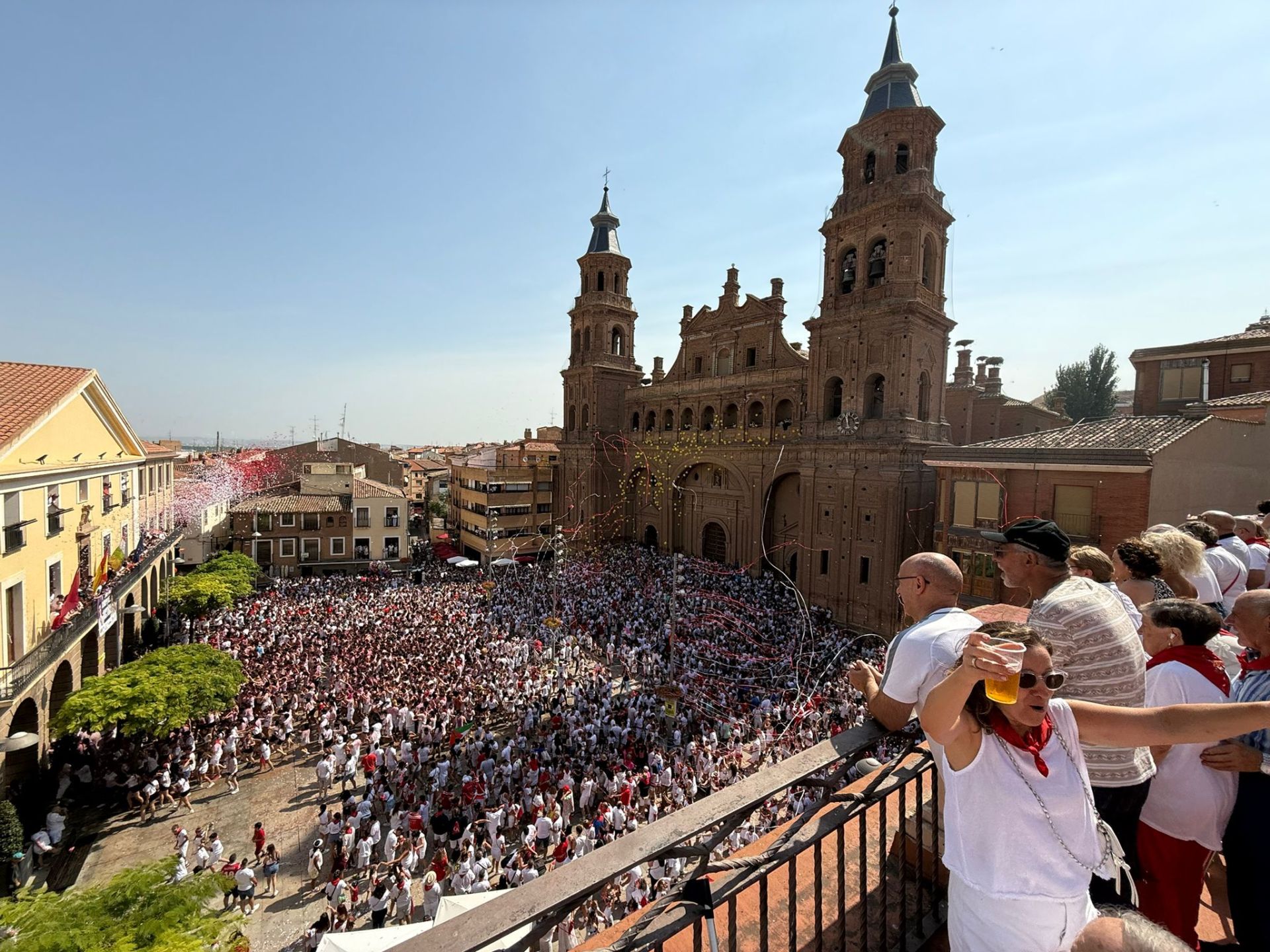 La fiesta se adueña de Alfaro: las imágenes