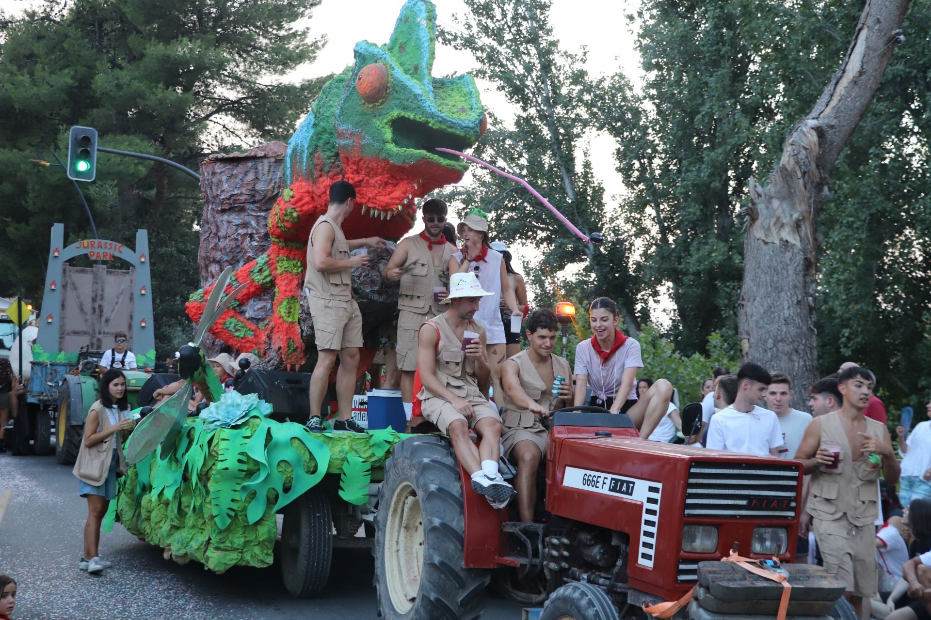El desfile de carrozas de Alfaro, en imágenes