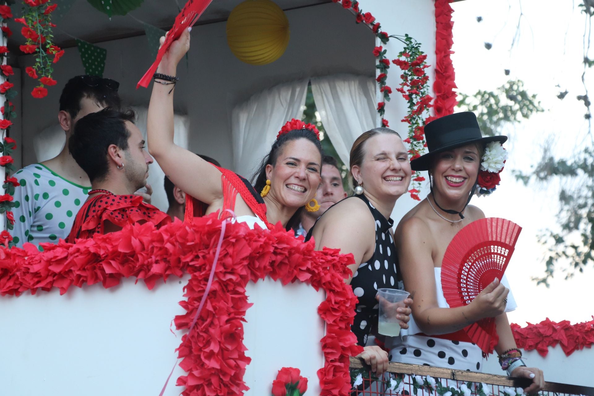 El desfile de carrozas de Alfaro, en imágenes