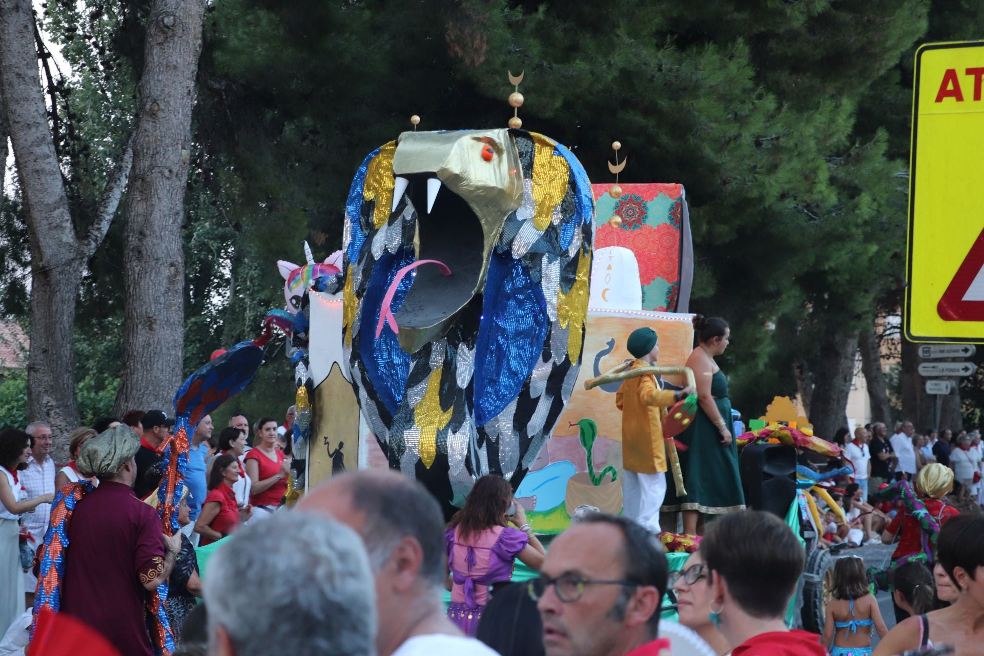 El desfile de carrozas de Alfaro, en imágenes