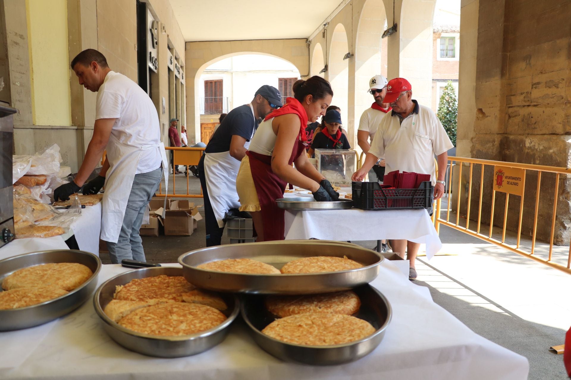 Viernes de fiestas con encierro, pañuelo para los más pequeños y tortillas de papata