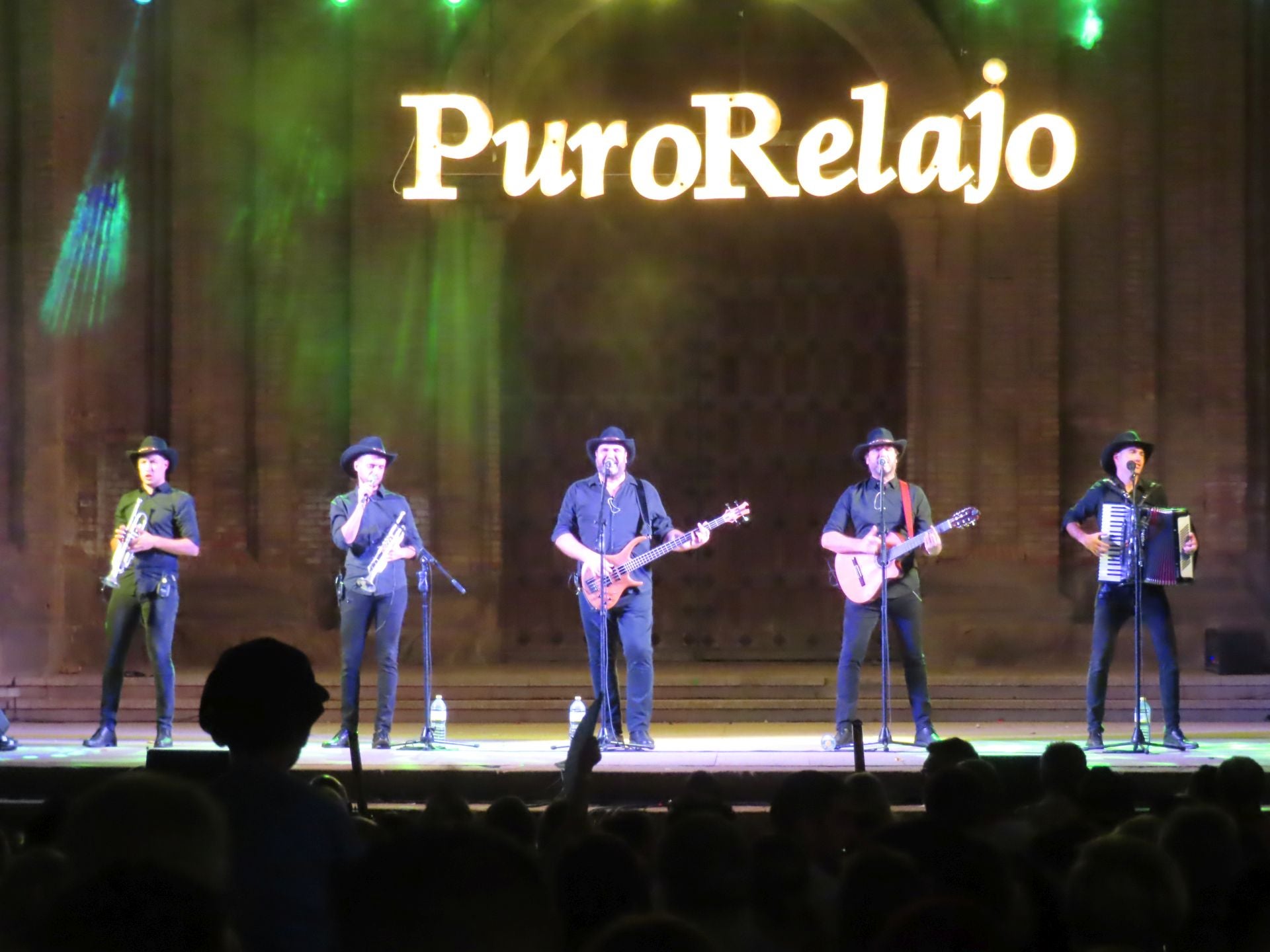 Viernes de fiestas con encierro, pañuelo para los más pequeños y tortillas de papata