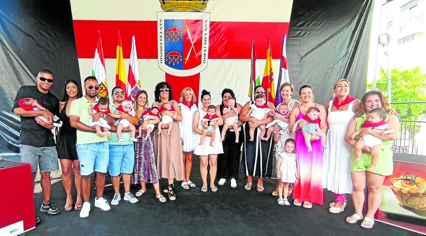 Los calagurritanos más pequeños, con su primer pañuelo