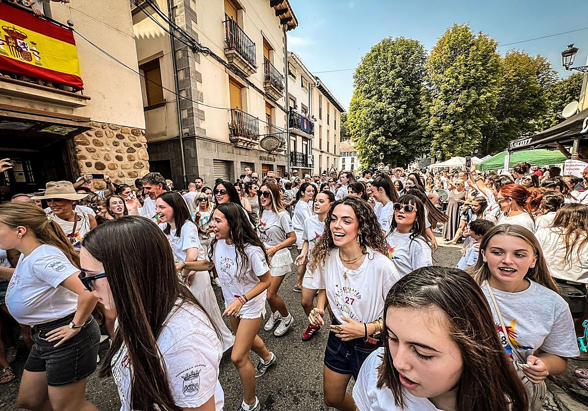 El flashmob es ya una tradición en la Fiesta de la Solidaridad.